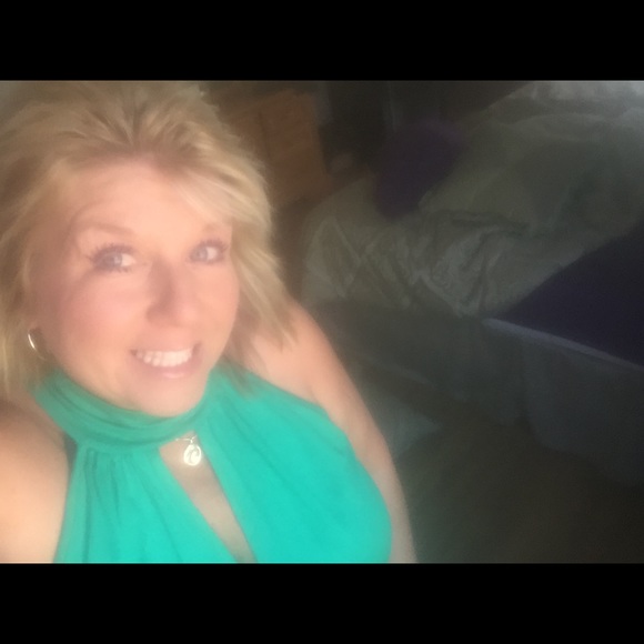 Meet your Posher, Yvonne - Picture 1 of 1